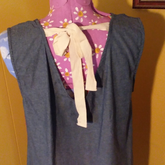 Gorgeous Entro Embroidered Tasseled Tank - Picture 3 of 7